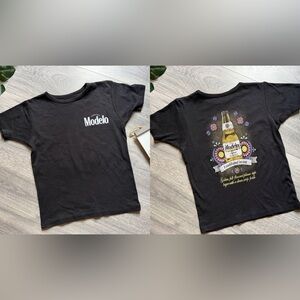 Modelo Cerveza Graphic Black Retro Baby Tee T-Shirt. Size XS